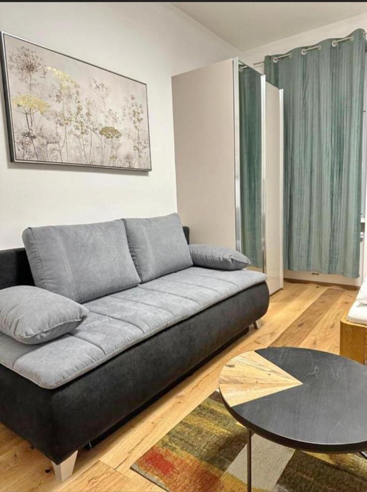 Cozy Studio In Ottakiring Area Viena Exterior foto