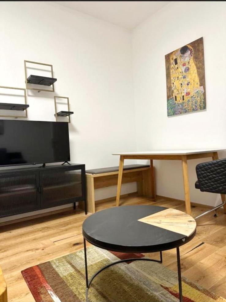 Cozy Studio In Ottakiring Area Viena Exterior foto